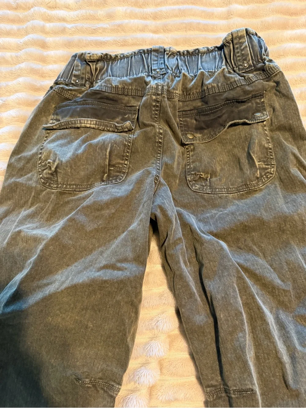 NWOT Free People can’t compare cargo pants